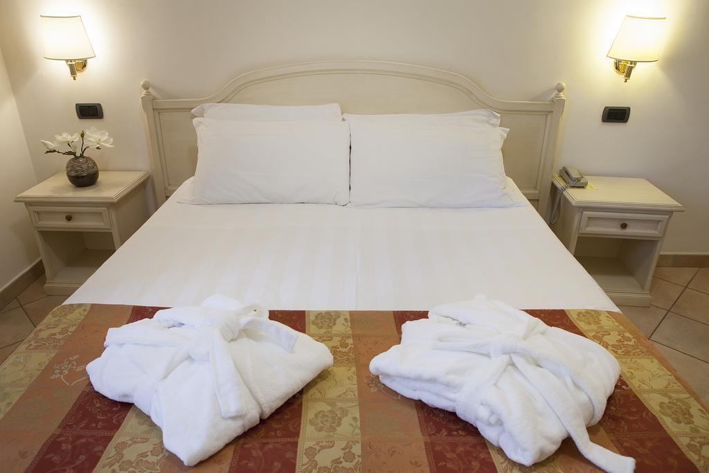Hotel Le Mura Foligno Esterno foto